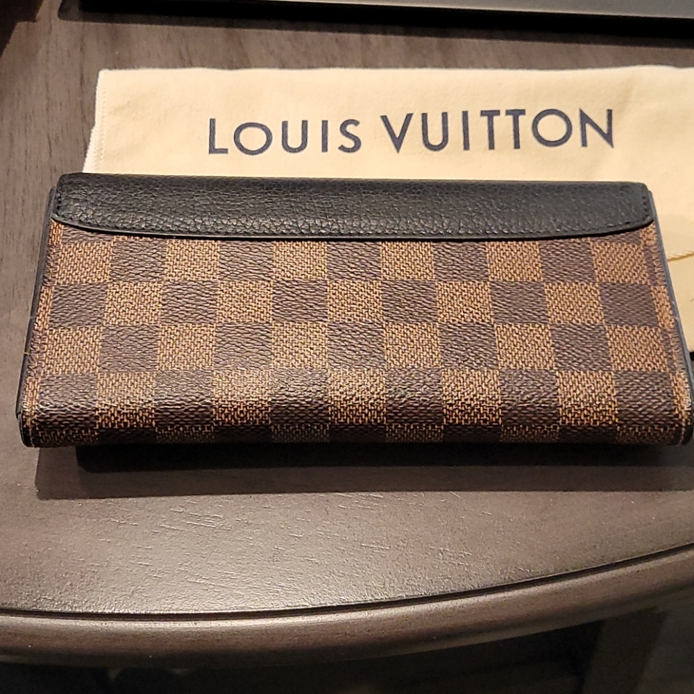 Wallet - Picture 4 of 8